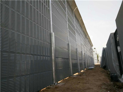 <a href=http://www.xundcs.com/news_article?news_id=119>聲屏障</a>