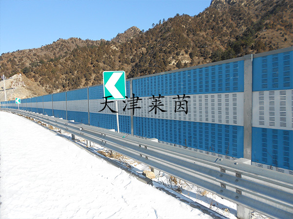 <a href=http://www.xundcs.com/news_article?news_id=124>聲屏障</a>