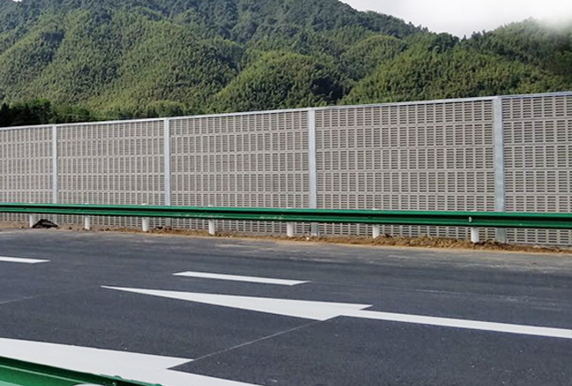 <a href=http://www.xundcs.com/news_article?news_id=128>聲屏障</a>