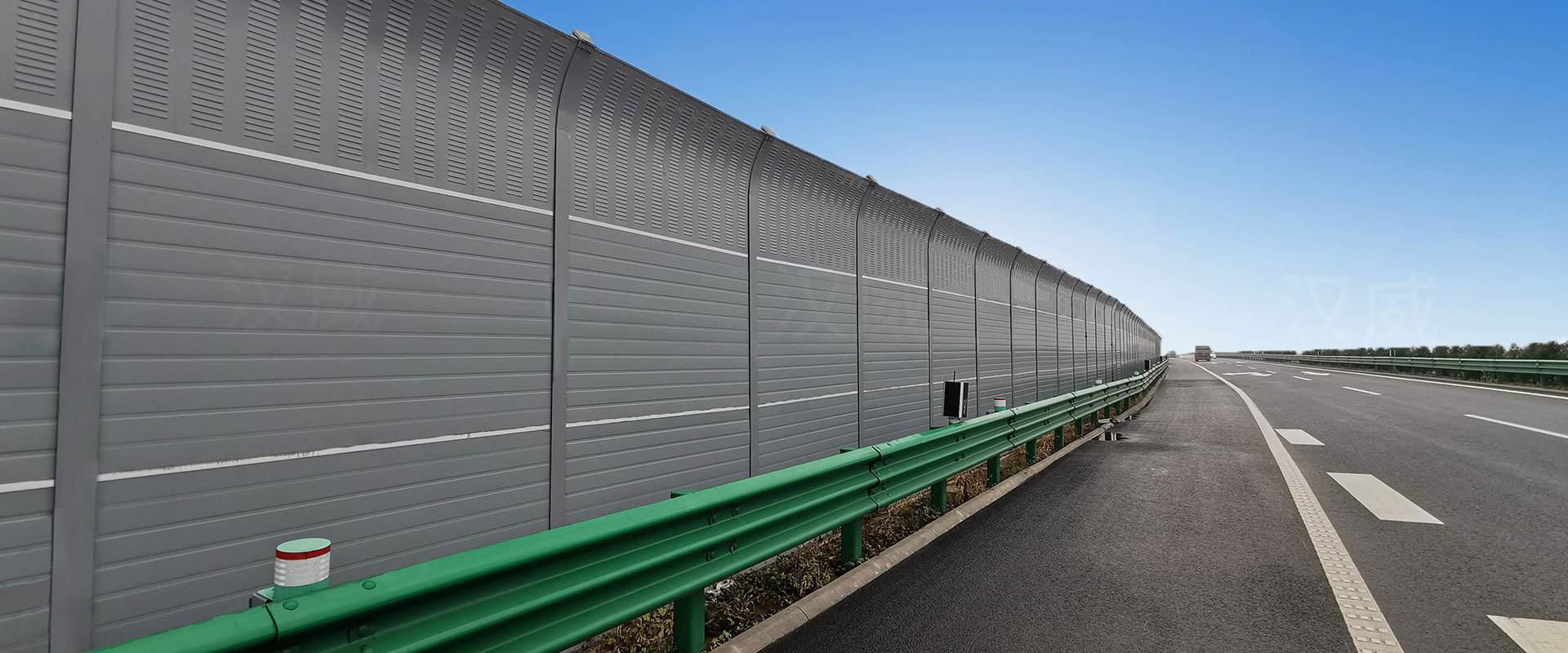 <a href=http://www.xundcs.com/news_article?news_id=138>高速公路安裝聲屏障</a>