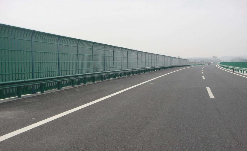<a href=http://www.xundcs.com/news_article?news_id=140>高速公路聲屏障</a>