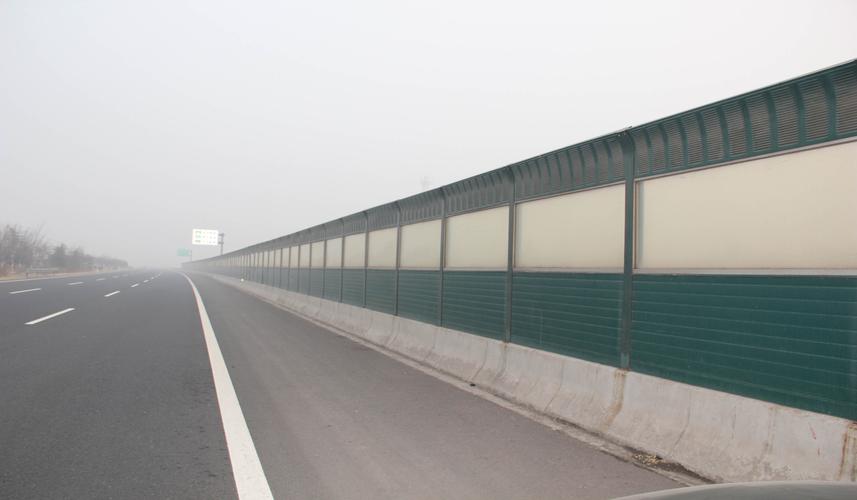 <a href=http://www.xundcs.com/news_article?news_id=141>聲屏障</a>