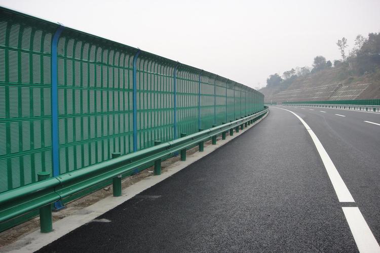 <a href=http://www.xundcs.com/news_article?news_id=145>高速公路聲屏障廠家</a>